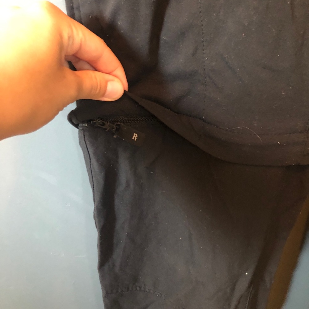 Columbia Hiking Pants (shorts when unzipped) - Picture 4 of 6